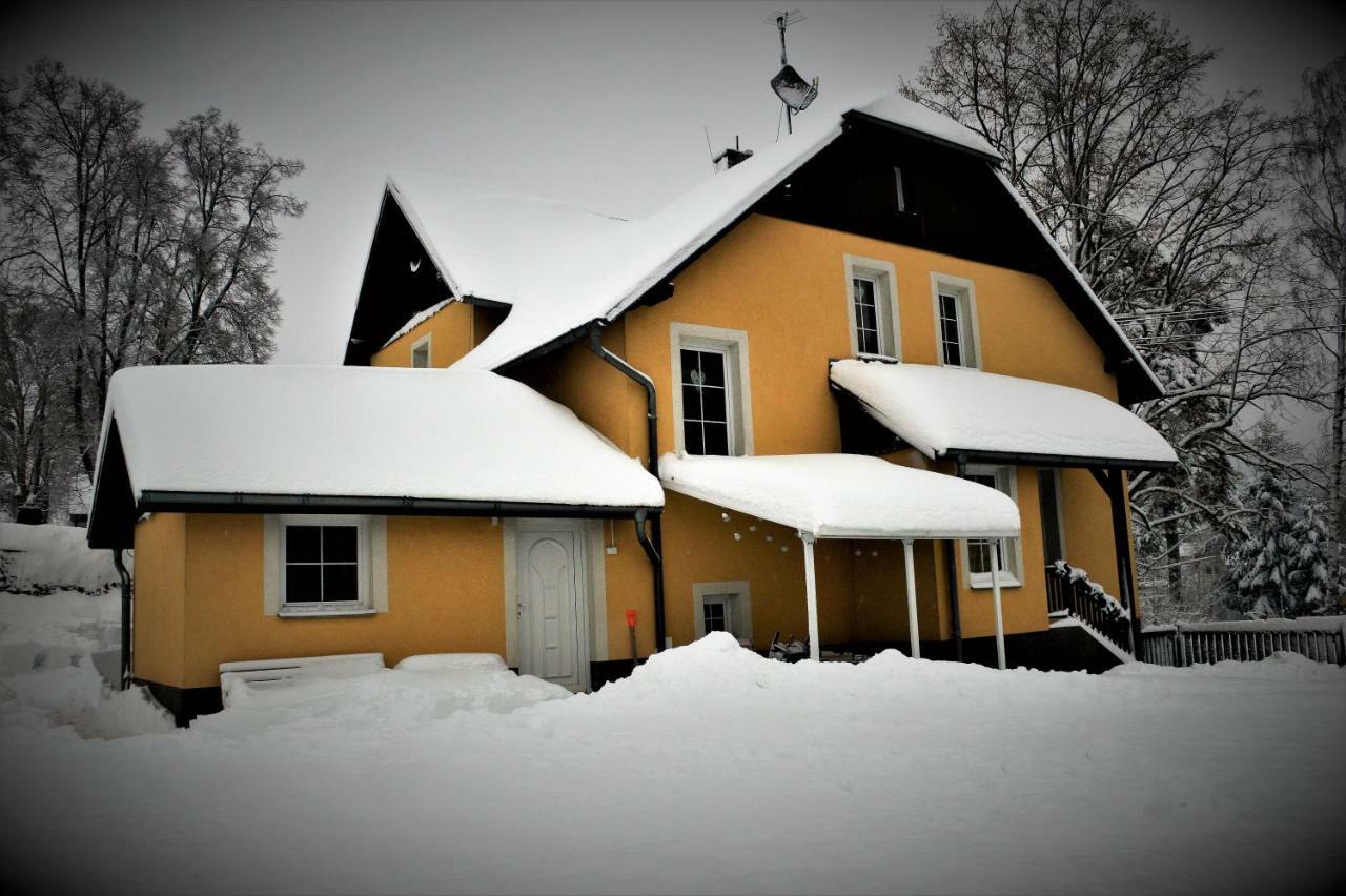 Penzion Pod Kostelem Bublava Exterior photo
